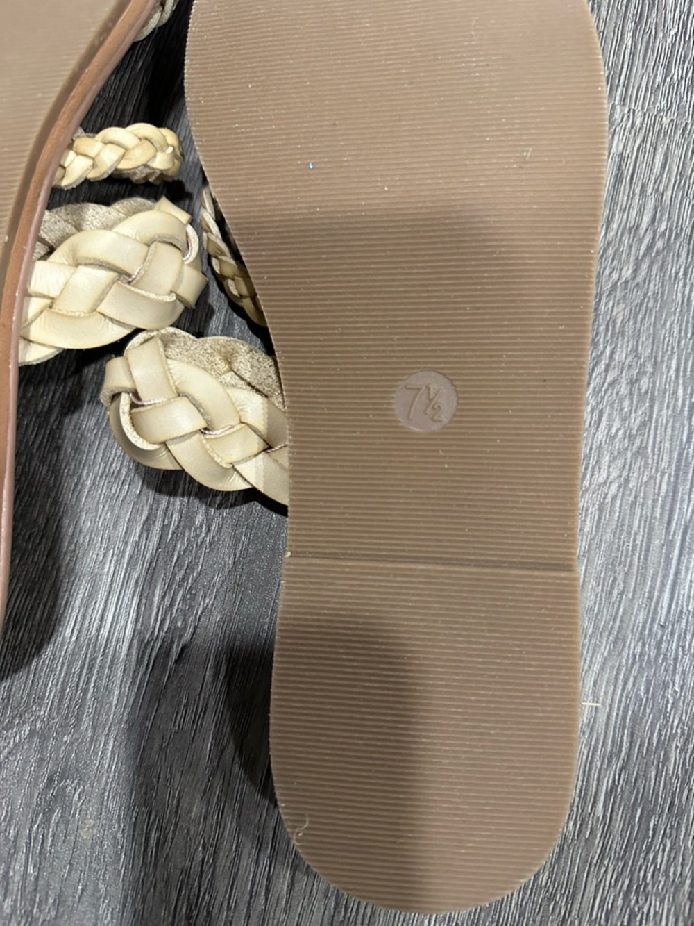 Universal Thread Beige Braided Sandals Size 7.5 - Picture 6 of 6